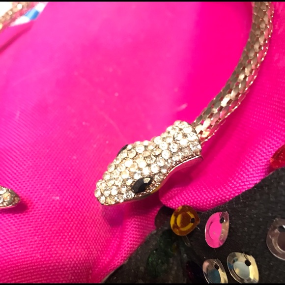 Jewelry - Fabulous vintage gold mesh and clear rhinestone “Snake” choker necklace.